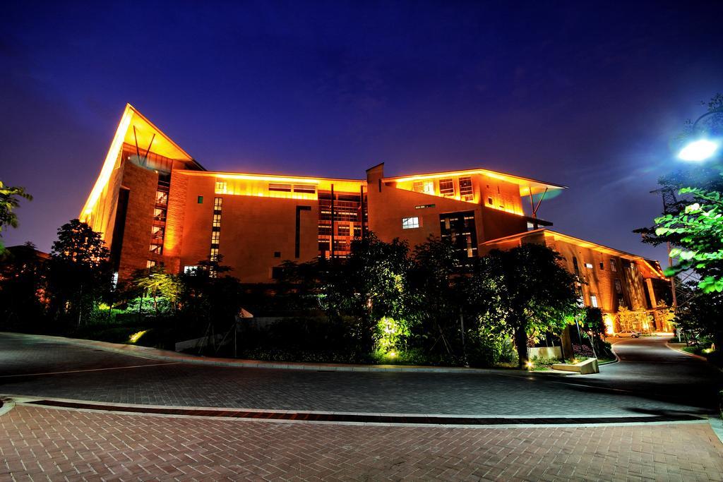 Shenzhen Castle Hotel Bagian luar foto